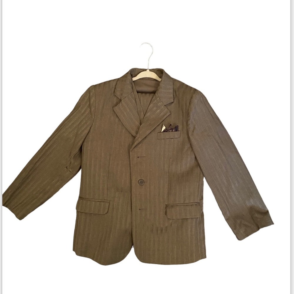 Boys suit 3 piece. Size 7